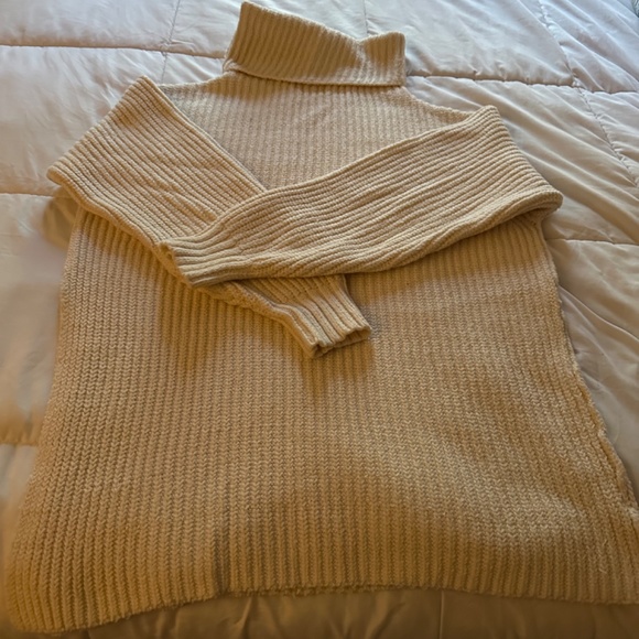 Sweater - Picture 2 of 5